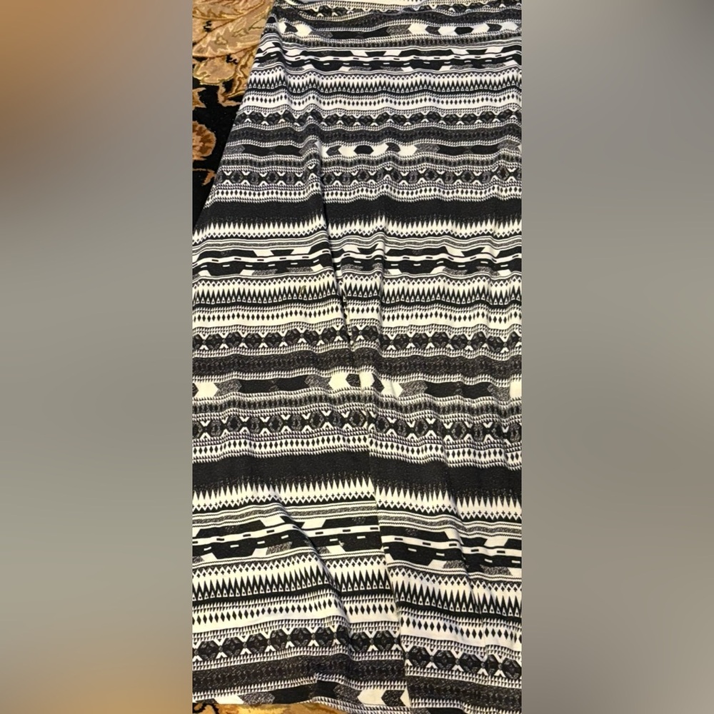 Mossimo full length skirt size large